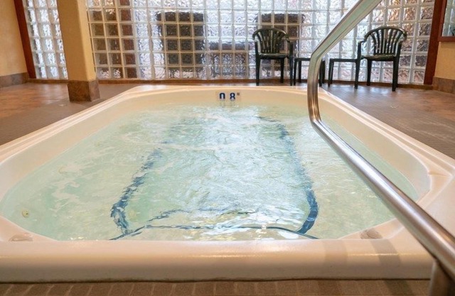 Superior Bedroom Suite in Banff! Free Parking