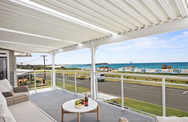 Surfside Solace - 5 bedroom family home with stunning views of Ocean