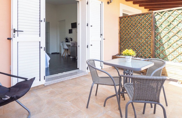 Sweet Home - Morada - Four Bedroom Guest House, Sleeps 10