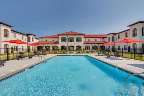 Swim, Golf and Bowl - Loretto Vacation Rental Apt!