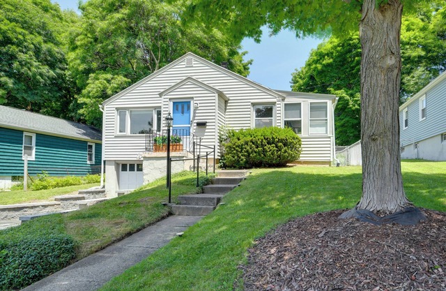 Syracuse Home w/Fenced Yard < 1 Mi to Westcott St