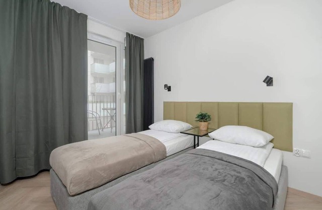 Szamarzewskiego 43 | Fashionable Studio | Center