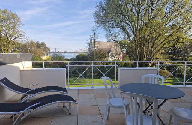 T 2 - Sea view - Arradon- Gulf of Morbihan - Pays de Vannes - South Brittany