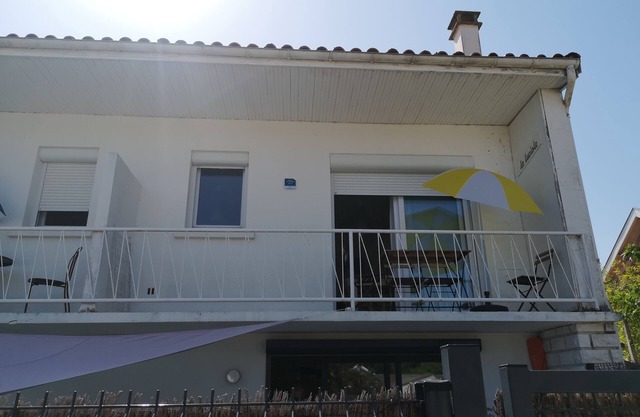 T2 apartment by the sea