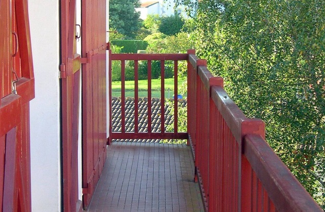 T2 in small quiet residence, in the heart of the pretty village of Ascain