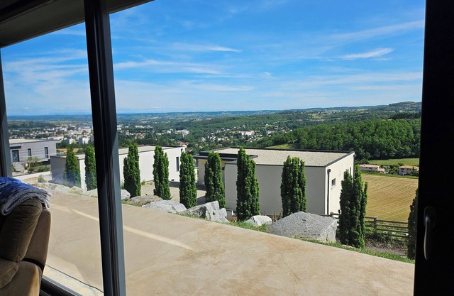T3 à 2 pas du Centre-ville Piscine et Jacuzzi Privé Normes PMR