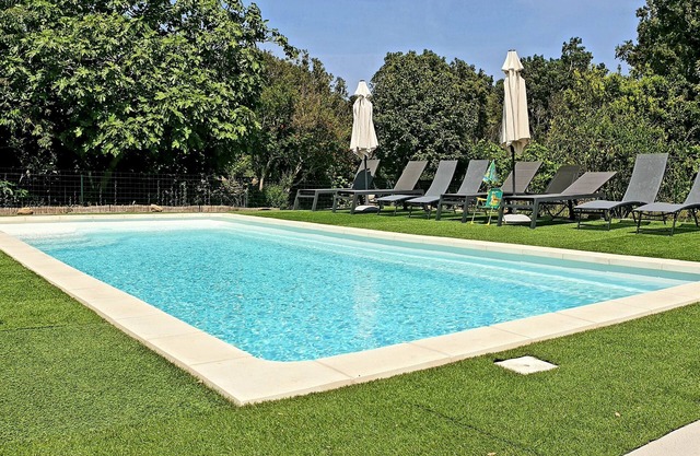 T3 with pool 2mn from the beach