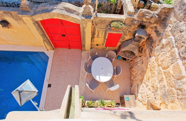 Ta Happin, Airconditioned, 3 bedroom Farmhouse with Pool