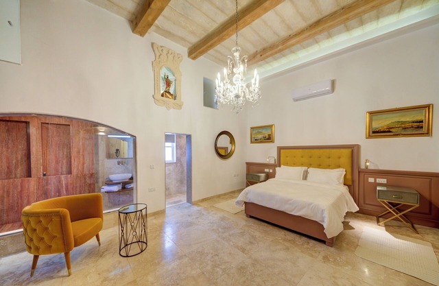 Ta' Karmenu - An 800 year old modernized gem, walking distance to Mdina