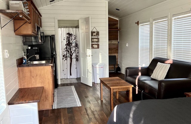 Table Rock Tiny Home The Bear's Den