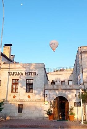 Tafana Cave & Stone Lodge