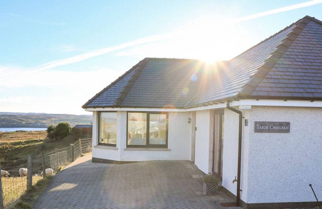 TAIGH CHAILEAN, family friendly, with a garden in Isle Of Lewis