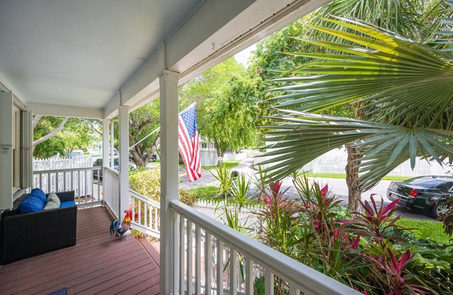 TAILGATE KEY at the Key West Golf Club