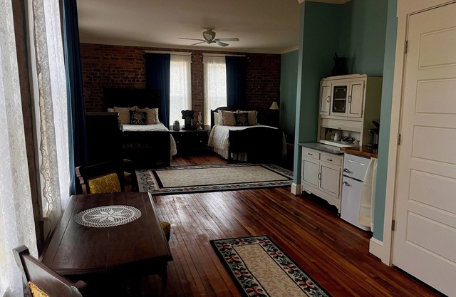 Tanglewood Inn