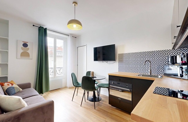 TBS 186 - Elegant apartment in Montreuil