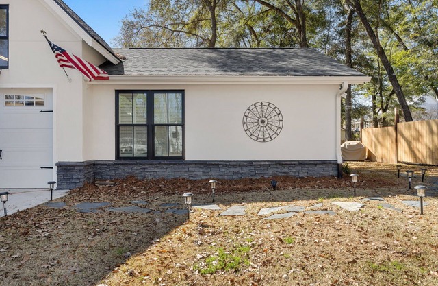 Teacup Cottage in the Heart of Historic Summerville