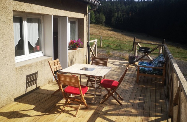 Teleworking and relaxation in the heart of nature 3 bedrooms 6 to 8 beds