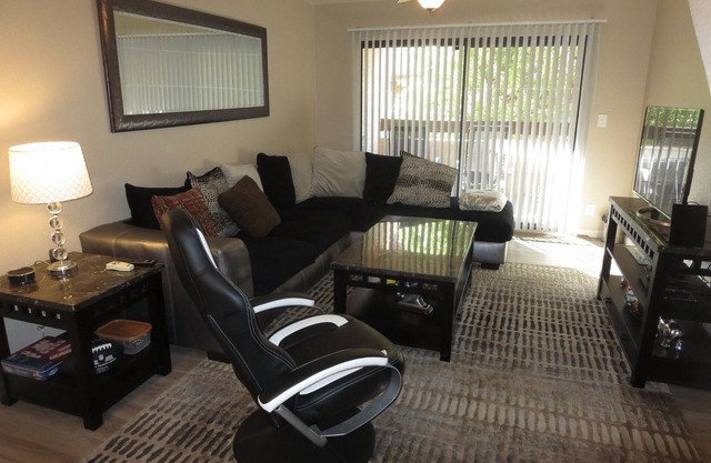 Tempe Arizona State University ASU 960 Sq Ft Executive Condo