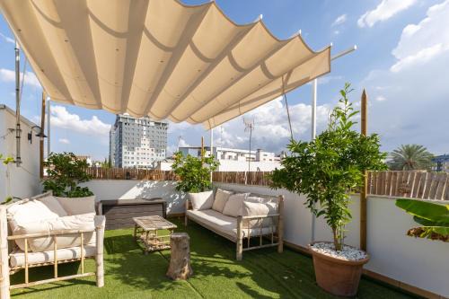 Tentudia Charming Apartments with Private Roof-Top or Patio in San Bernardo By OCityzen