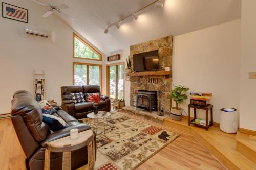 Terra Alta Vacation Rental Walk to Alpine Lake!