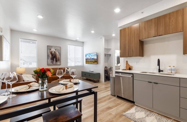 Teton Mountain Nest S