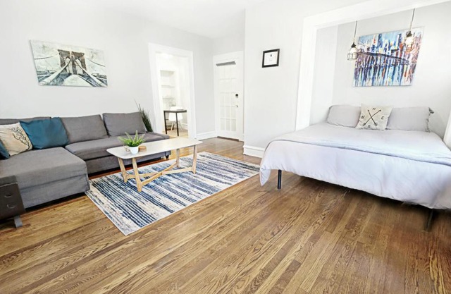 The 1920s Mainstay Studio Flat on Lower Greenville