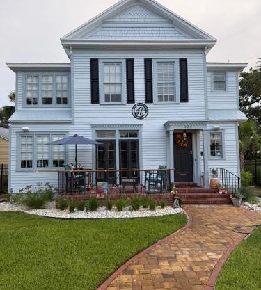 The Abbey House a B&B in Daytona Beach
