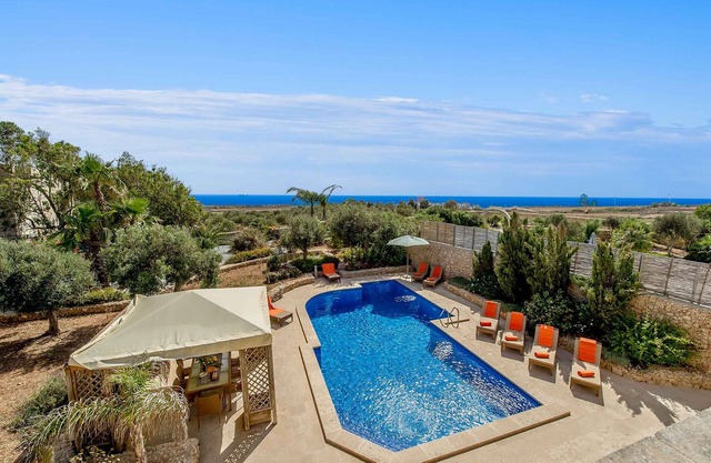 The Almonds Holiday Home