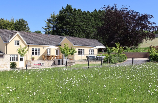 THE ANCHORAGE @ NABLES FARM, family friendly in Upper Seagry