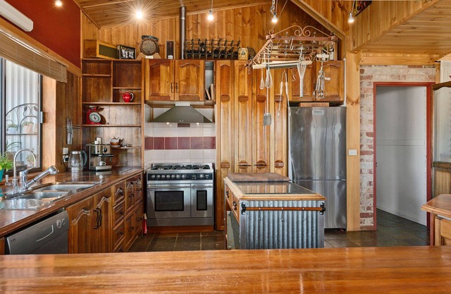 'The Barn' at Whispering Hills. A place where YOUR comfort is OUR business