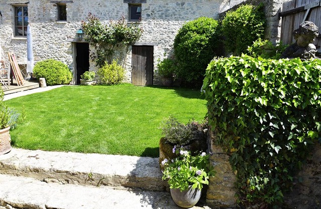 The barn of Chérence, renovated and tastefully decorated
