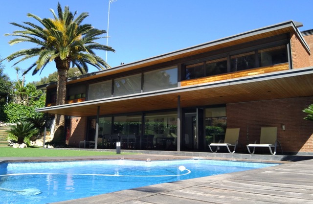 THE BEACH VILLA