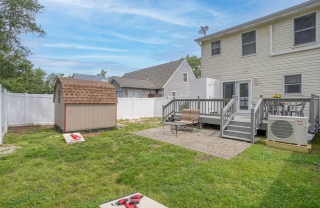 The BeachPlumB Retreat-2BR Home in Lewes-Mins to the Beach w/backyard and grill