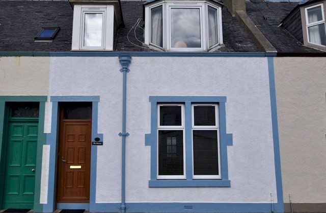 The Beacon- coastal home in St Monans