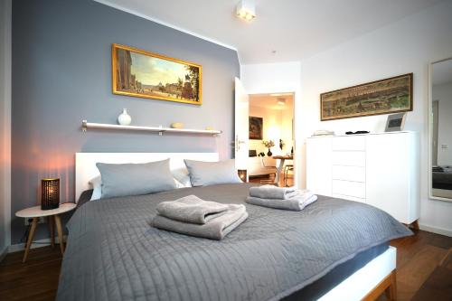 The Berlin Getaway/80qm in Berlin's Historic Diplomatic Quarter