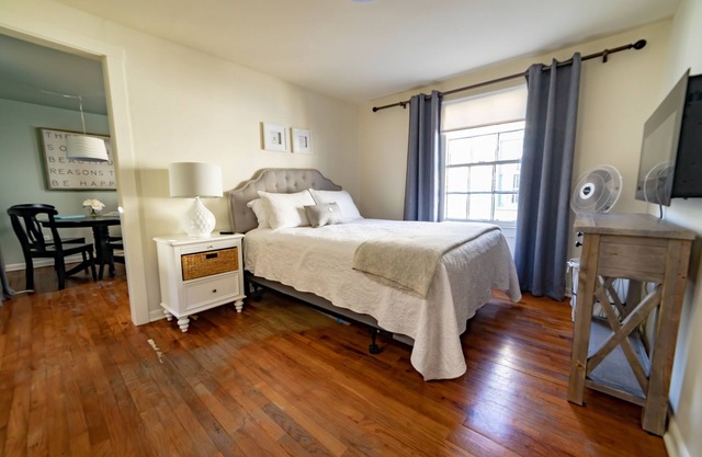 The Blake: Cottage in Historic Downtown Pensacola