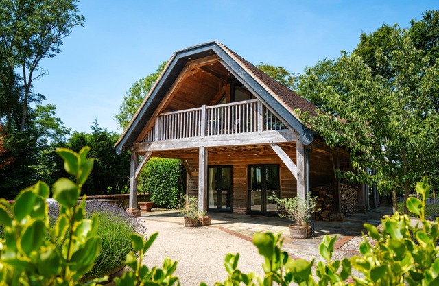 The Boat House by inspirestays-com - a luxury cottage sleeping 2 guests in 1 bedroom