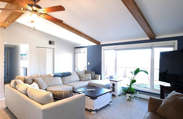 The Boathousen4 Bed 2 1/2 Bath Lake Homen