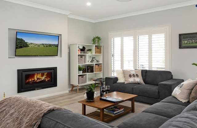 The Bunkhouse - quality, contemporary home