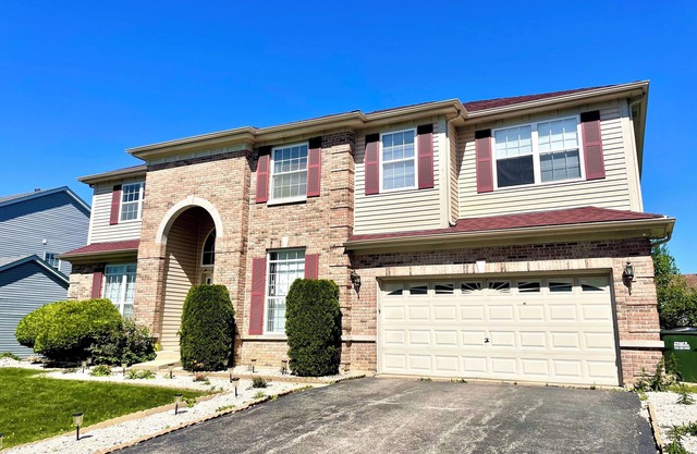 The Carol Stream Casa - Luxury Large Home, 7 bds, 75" and 65" TVs, Workspace