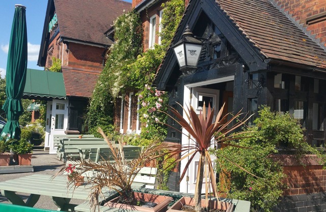 The Carre Arms Hotel