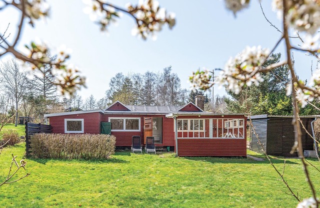 The charming cottage is located by the forest Bognæs Skov, a good destination for hiking.