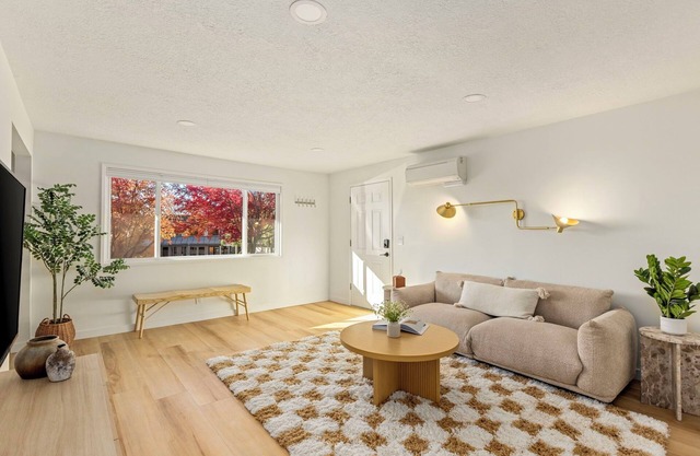 The Chic Retreat - Nestled in Cedar Mill