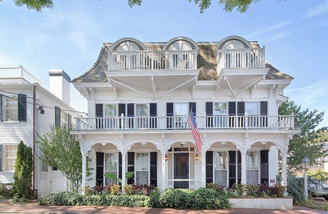 The Christopher, The Edgartown Collection