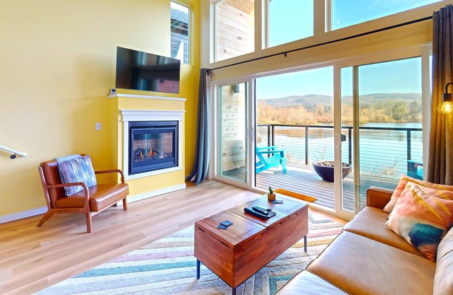 The Commons Pond View Assignment 1