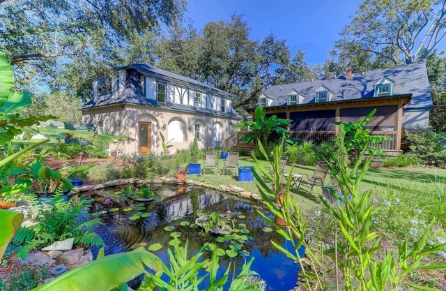 The Cottage at DuPont. Privacy and Space in a Park-like Setting.