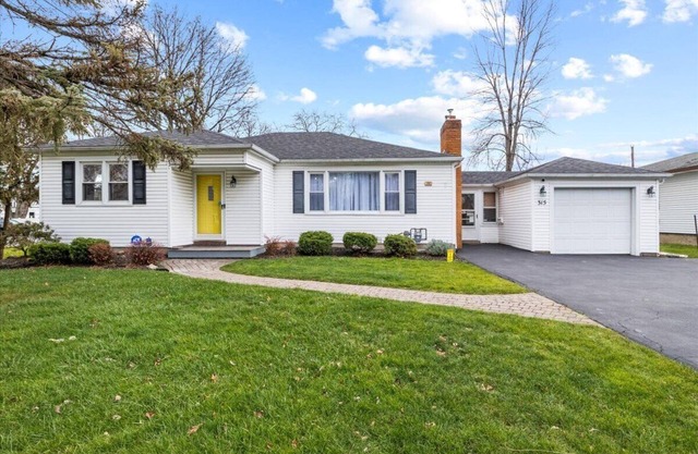 The Cozy House & Romantic Fireplace