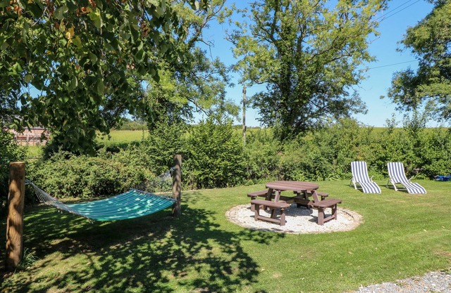 The Den, Bank Top Farm