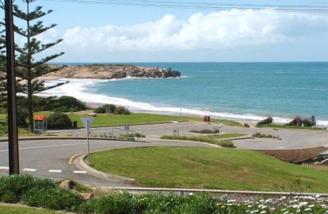 The Dolphins 2 2-10 Strangways Tce, Port Elliot
