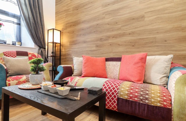 THE DYNAR, pet friendly, character holiday cottage in Helston